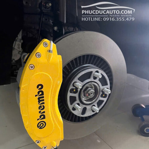 ốp_má_phanh_thể_thao_carnival_2025