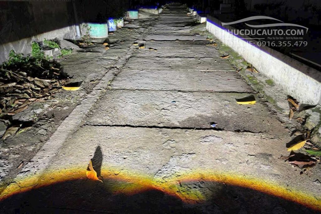 độ_đèn_trợ_sáng_cyber3_hyundai_custin