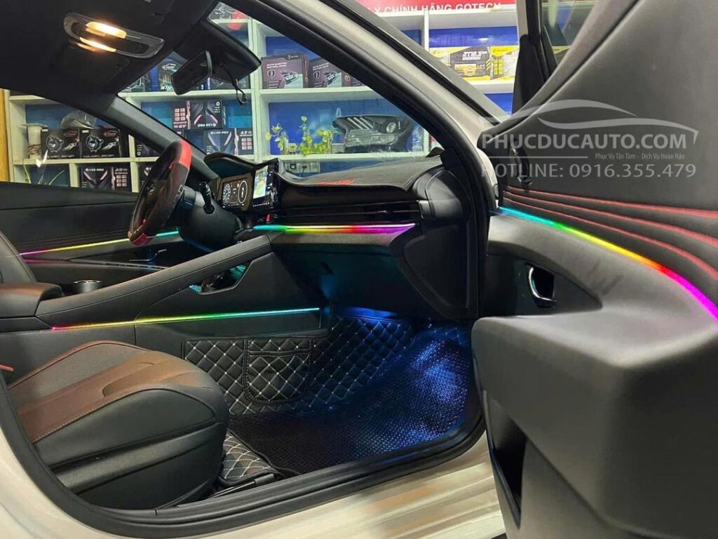 đèn_led_nội_thất_hyundai_elantra_2025