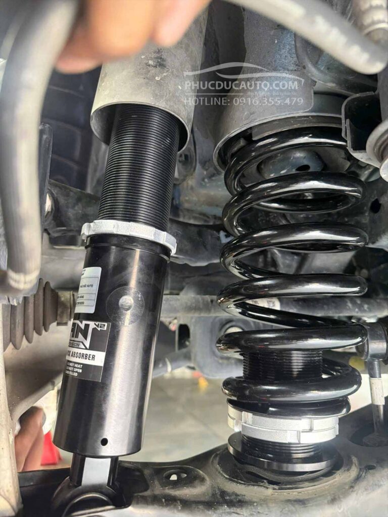 độ_phuộc_xe_hyundai_santafe_zin_cao_cấp