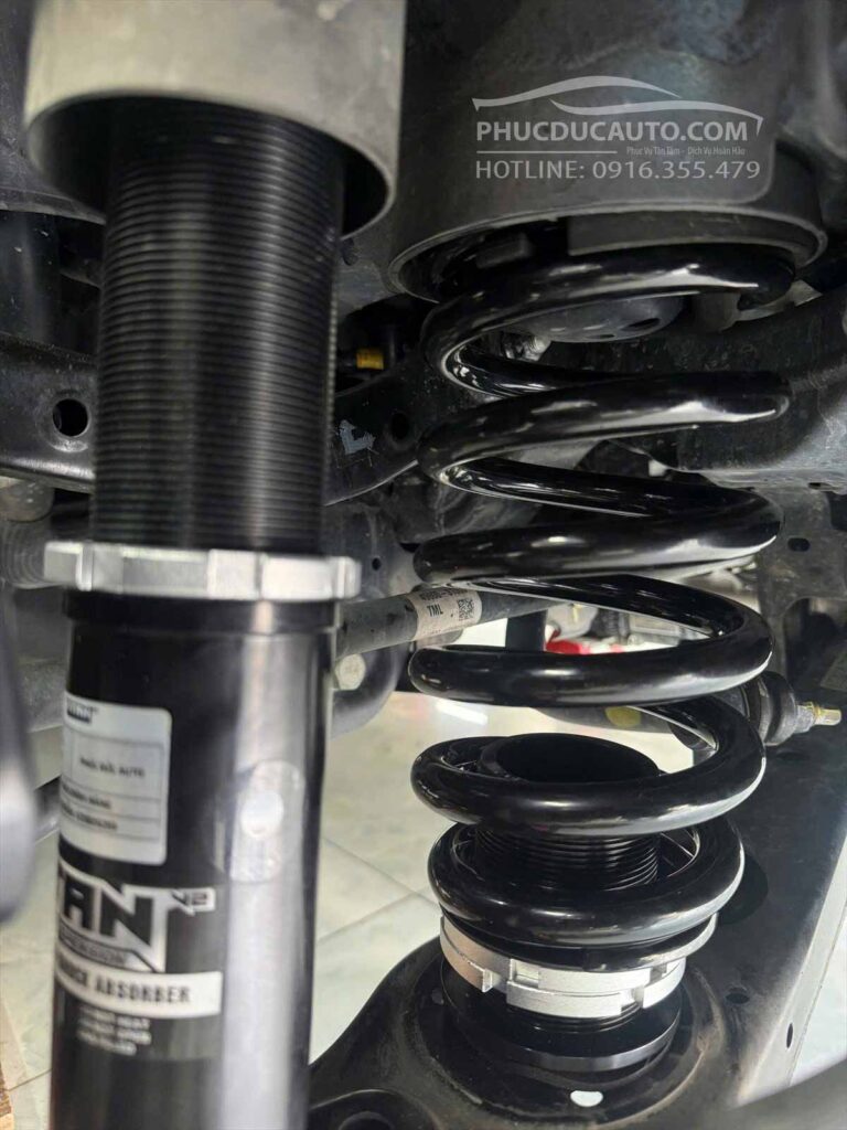 độ_phuộc_xe_hyundai_santafe_zin_cao_cấp